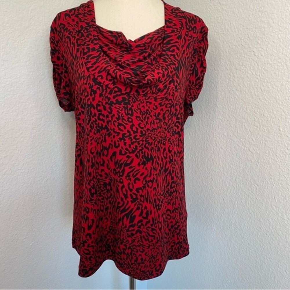 Black Red Animal Leopard Print Cowl Neck Cap Slv Flatter Fit Top Tahari Levine L